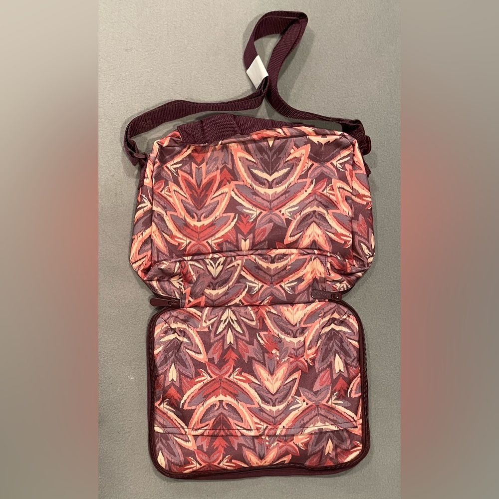 Thirty-One Get Creative Crossbody - Picture 8 of 11